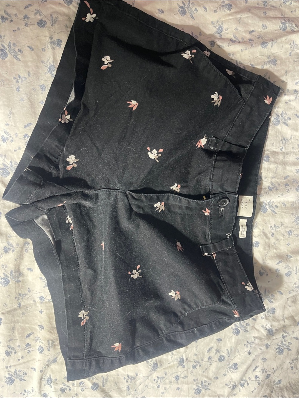 a new day Black Floral Print Women's Jean Shorts